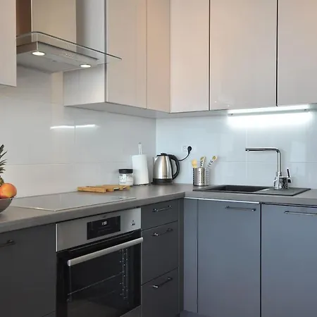 Apartment Old White 1 *